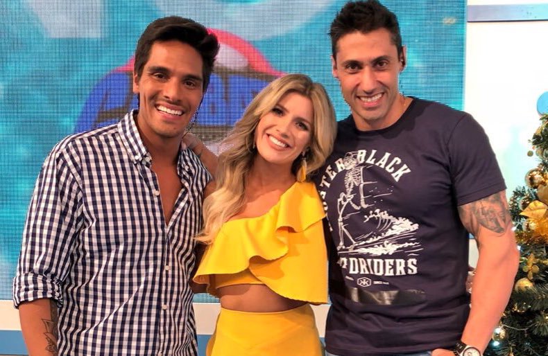 dancelaurita's tweet photo. Vuelve C O M B A T E a la pantalla de @canal9oficial y vuelve este trío: Laurita, Juani y Tito ❤️💚💪🏼
Que lindo va a ser revivir todas las locuras y las veces que nos han hecho reír 🎉 

📺 Sábados y domingos 15hs https://t.co/4YQrBPA8Vo