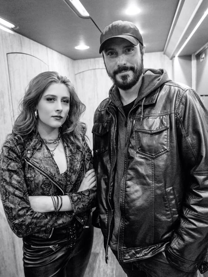 TheKimScott's tweet photo. Two fab artists coming together to perform a cover of a stellar 90s tune.
@DIAMANTEband & @breakingbenj coming your way at 7:30 TONIGHT for the Catch of the Day.. 💙💙💙
#thecatchoftheday #cotd #newrockfirst #newrock89x #89xatnight #diamante #breakingbenjamin #googoodolls #iris https://t.co/rXb2GDiC4G