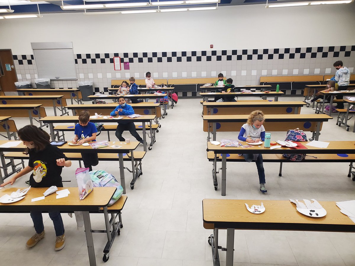 It’s a Spooktacular week with KidzU at Dove this week 👻🎃#kidzu; <a href="/DES_Landrum/">Heather Landrum 🐬</a>