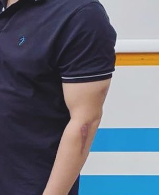 Arm's வெறித்தனமா வச்சிருக்காரு 💪
வலிமை டைட்டிலுக்கு ஏற்ற பிட்னஸ்ல மாஸ் பன்ன போறாரு தல 🙏
#Valimai #ThalaAjith 🔥🔥 https://t.co/bFNP8PZ9g1