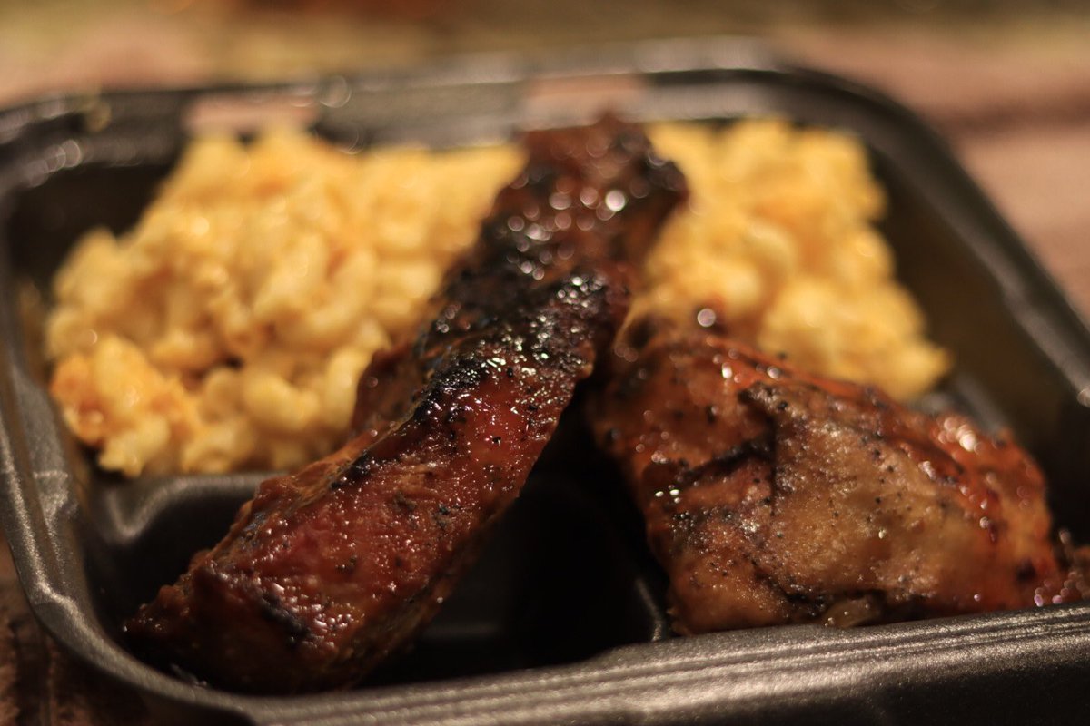 Food2Experience's tweet photo. “Experience Food” Weekend 3 is Approaching ALL OF OUR SUPPORTERS WE THANKYOU!!!! 
If you haven’t tried us out yet give us a chance you won’t regret it and did we mention that WE WILL DELIVER YOUR ORDER TO YOU!!
#ExperienceMac&amp;Ribs🧑🏾‍🍳
#WeDeliver🚙 https://t.co/fcYid6ext5