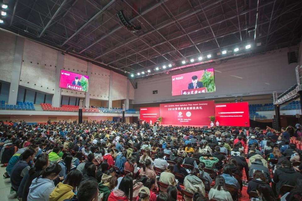 EY_Danquah's tweet photo. Two years ago today, I received the GCHERA World Agriculture prize in Nanjing, China. Thanks to Cornell University for the partnership which has opened doors for us and to ⁦AGRA for the support. @CornellGlobal⁩ ⁦@UnivofGh⁩ @ScienceAlly⁩ ⁦@AGRAAlliance⁩ https://t.co/5D0J2zT4OG