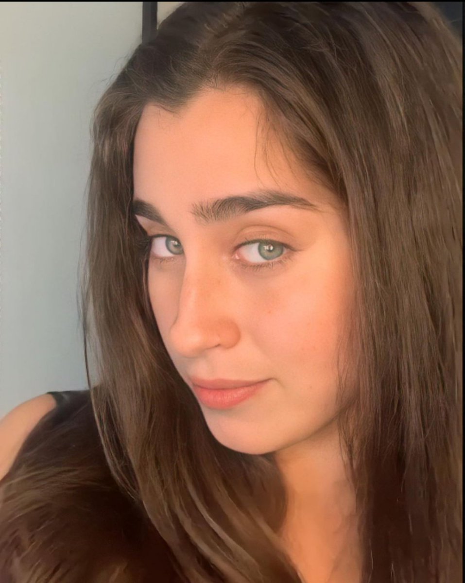 lesbeangirrafe's tweet photo. #sorryLauren ❤ https://t.co/xtjBy1usco