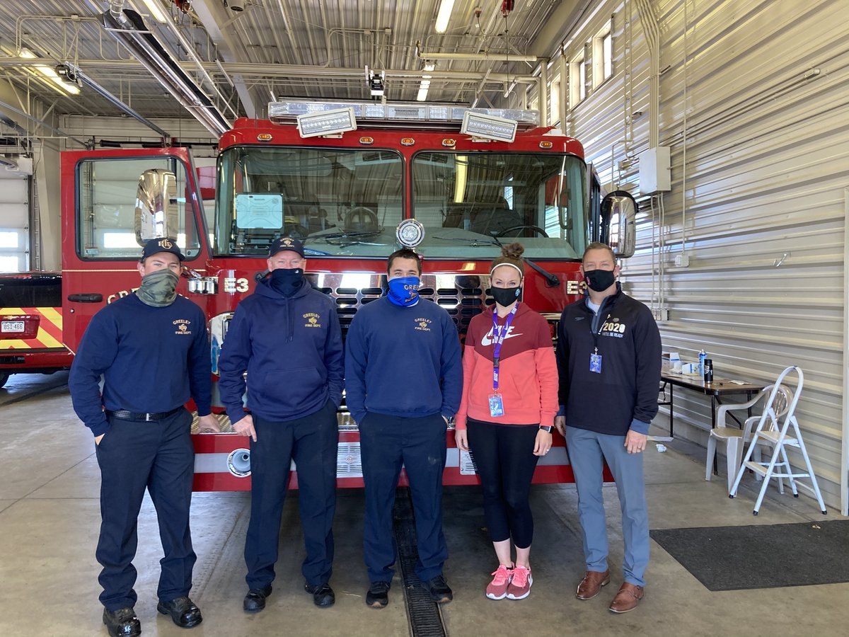 Happy National First Responders Day to @GreeleyFire! Madison Elem. students/staff surprised Station No.3 with lunch & thanked firefighters for fighting the East Troublesome and Cameron Peak fire. Thank you for defending lives, homes & wildlife. We appreciate you all! 👩🚒🧑🚒🌲🚒 https://t.co/hMKyZK9Lqc