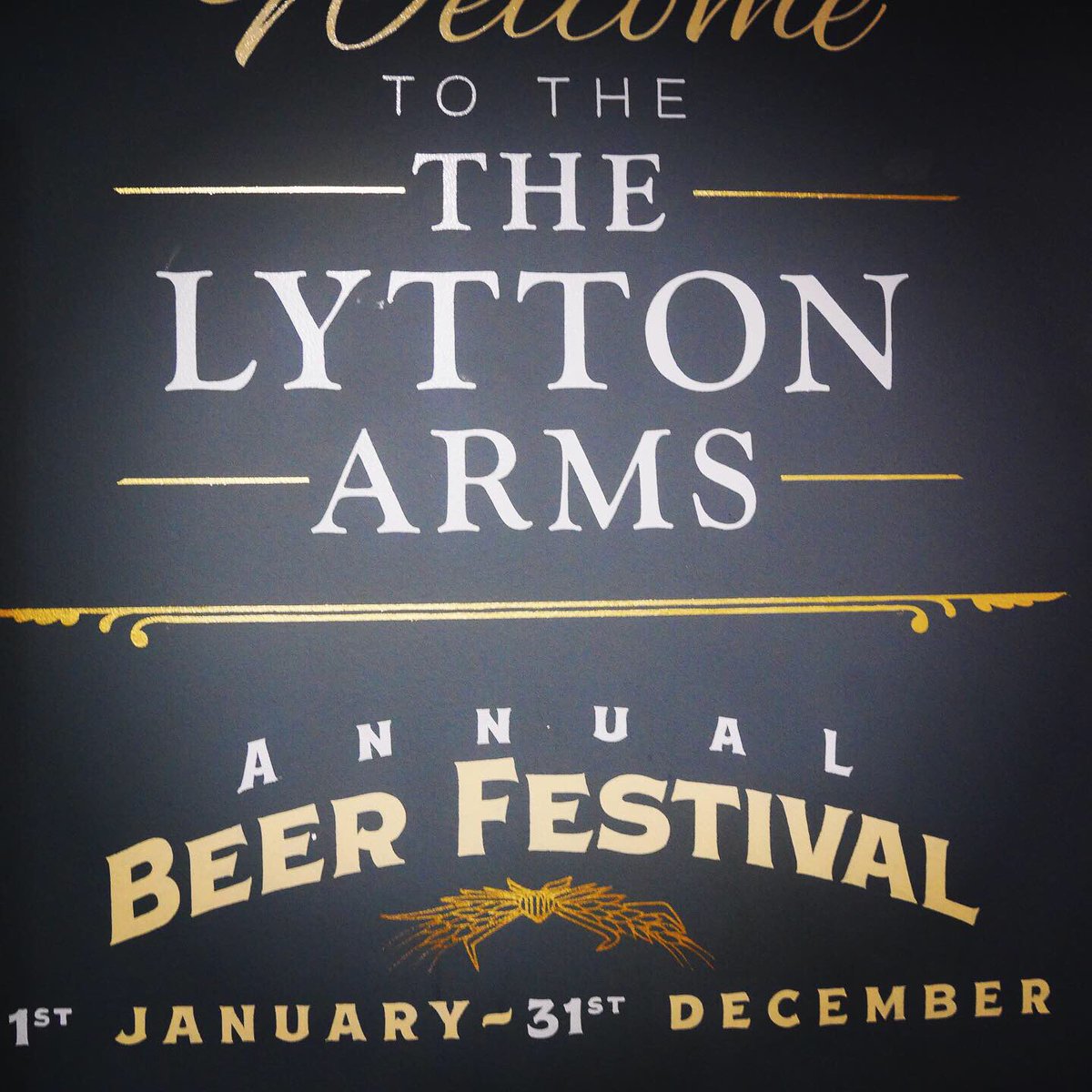 TasteLifeMag's tweet photo. 🍔🎸 Tonight we rocked up to Knebworth burger territory at the lovely Lytton Arms, for the next round of Battle of the Buns. Steph and Larry are right on song with their full stack Dirty Burger! (And yes, you get a Roll with it 🤦‍♂️)  #foodporn #burger #knebworth #foodblogger https://t.co/PizQivLasP