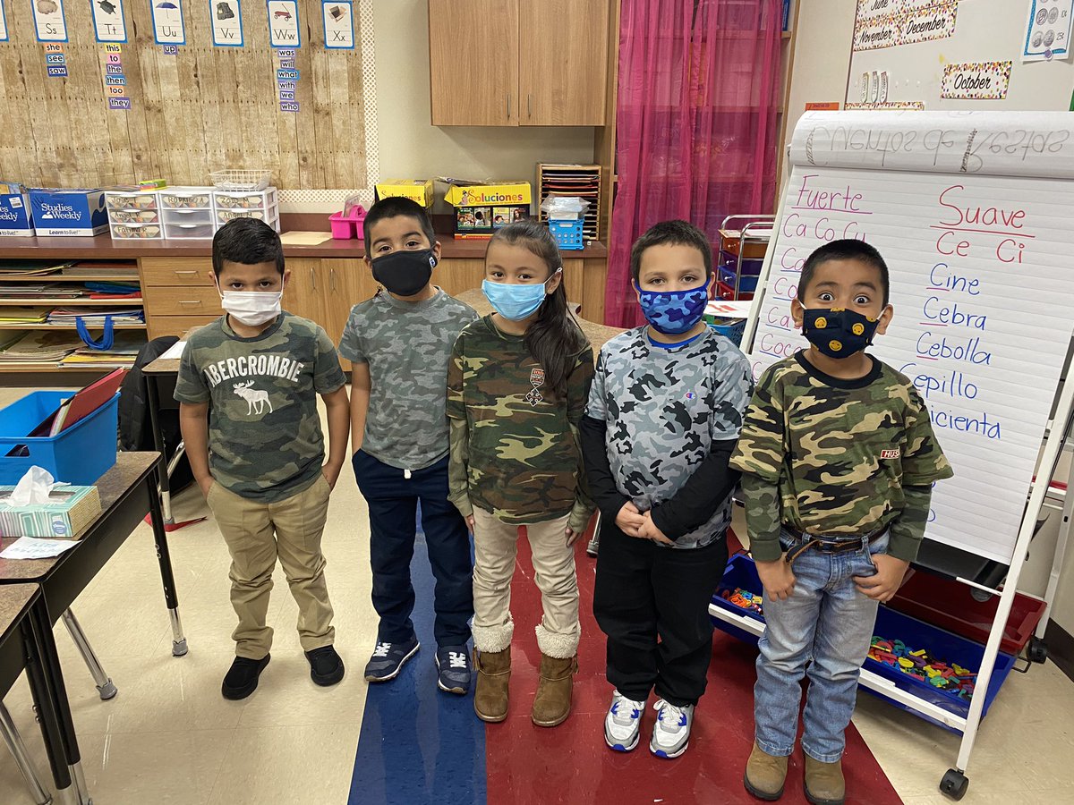 Fernandez2B's tweet photo. Red ribbon week #McKALLin camouflage day!! https://t.co/Nh7jbitZ3e