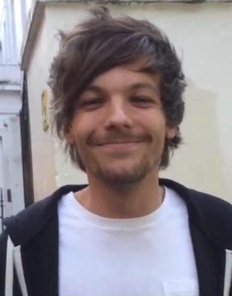 FlickerOfHopex's tweet photo. @goBEBAgo @Lous_Microphone @Louis_Tomlinson #LyricDrop2 🥺🥺🥺 https://t.co/S8ixIBKyRu