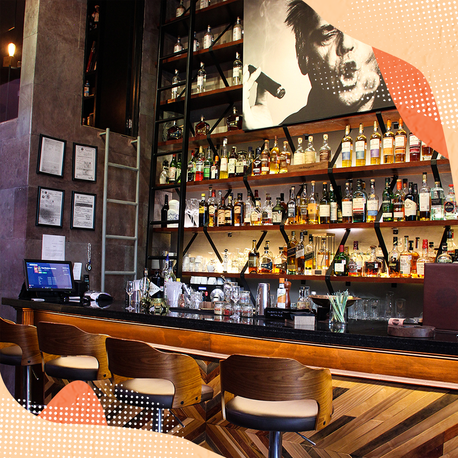 mercadoromaMX's tweet photo. En MR encontrarás un lugar perfecto para relajarte y pasar una tarde entre whiskeys y puros: #CigarPoint. https://t.co/IPuNkBPcBa