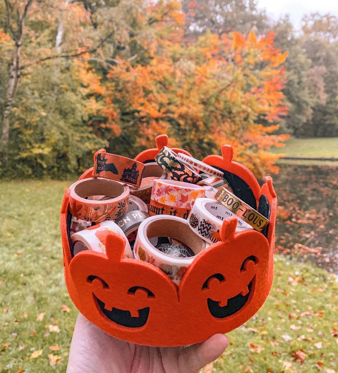 Paper_Source's tweet photo. No tricks, just treats as we stock up for crafty and cozy, seasonal activities at home!

#papersource #washitape #crafty #cozy #athome #crafternoon #fallcrafting

Photo: @lizzuplans https://t.co/caGVLPdAro