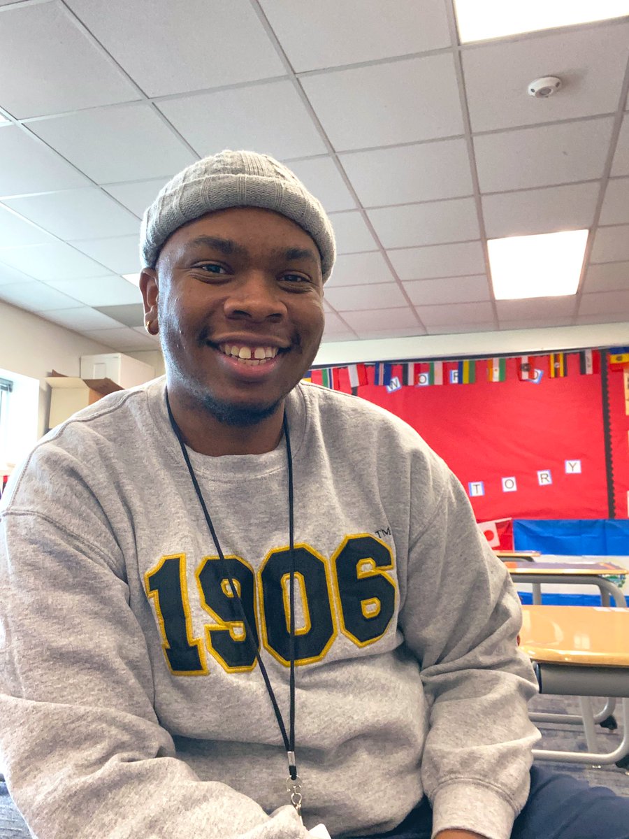 BazzTheMorenito's tweet photo. Today felt so good. My kids gave Max Participation, Good Energy, and High grades.
Also just thankful for life and to be doing well.
🤙🏾 #blm #educators #blackeducators #d9educators #alphaeducators #10thgrade #history #worldhistory https://t.co/f6zC0S9bFV