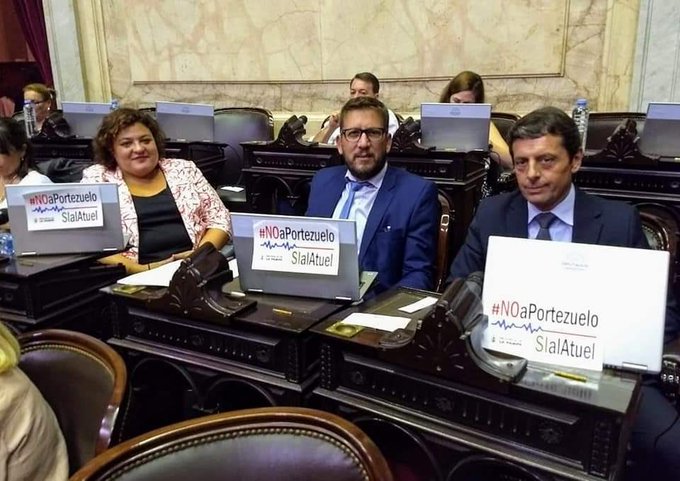 VernaOficial's tweet photo. Mil Millones de pesos para nuestras Cooperativas.

Gracias @DeluMelina, @hperezaraujo, @RauschenbergerA, por el logro conseguido en el Presupuesto Nacional.

#Presupuesto2021
@diputadosAR
@Diputados_Todos https://t.co/zG2rcNi3pO