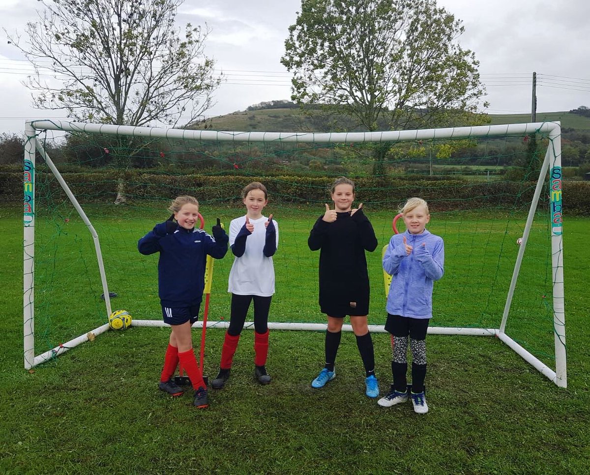 AcademyVirgo's tweet photo. Adam welcomed Pippa, Xanthe, Milly and Isla for their first friends session today. The girls did brilliantly and fitted a great deal in a 2 hour friends session. See you very soon girls 👍 #friends #friendssession #teamwork #team https://t.co/V0jHre73j7