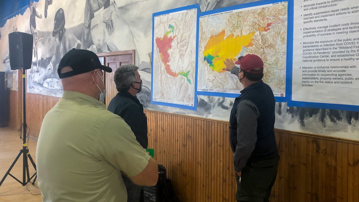 Thanks to the @forestservice and Incident Command Team in Granby for providing a briefing on the #EastTroublesomeFire and #WilliamsForkFire and their efforts to keep residents safe. We must continue working together to address the wildfires burning across our state.