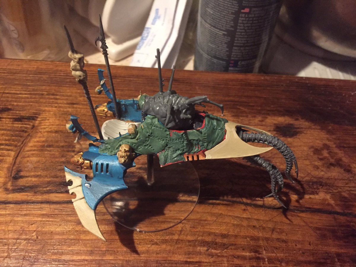 ian_40kpainter's tweet photo. Latest WIP. Pimped ride for my haemonculus. Paint scheme will not stay the same. #wip #warhammer #drukhari #paintingwarhammer #gamesworkshop #aeldari #miniatures #wargaming #paintingminiatures #warhammercommunity #gw #haemonculi #haemonculus #coven #prophetsofflesh #venom https://t.co/mzL8PaXKmz