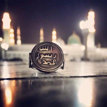 anas_rustum's tweet photo. "فَضْلٌ مِنَ اللهِ أَنْ هَامَ الْفُؤادُ بِكُمْ
                   وَكُلُّ قَلْبٍ بِلَا حُبٍّ لَكُمْ خَرِبُ" https://t.co/3OPO8o9Fi7