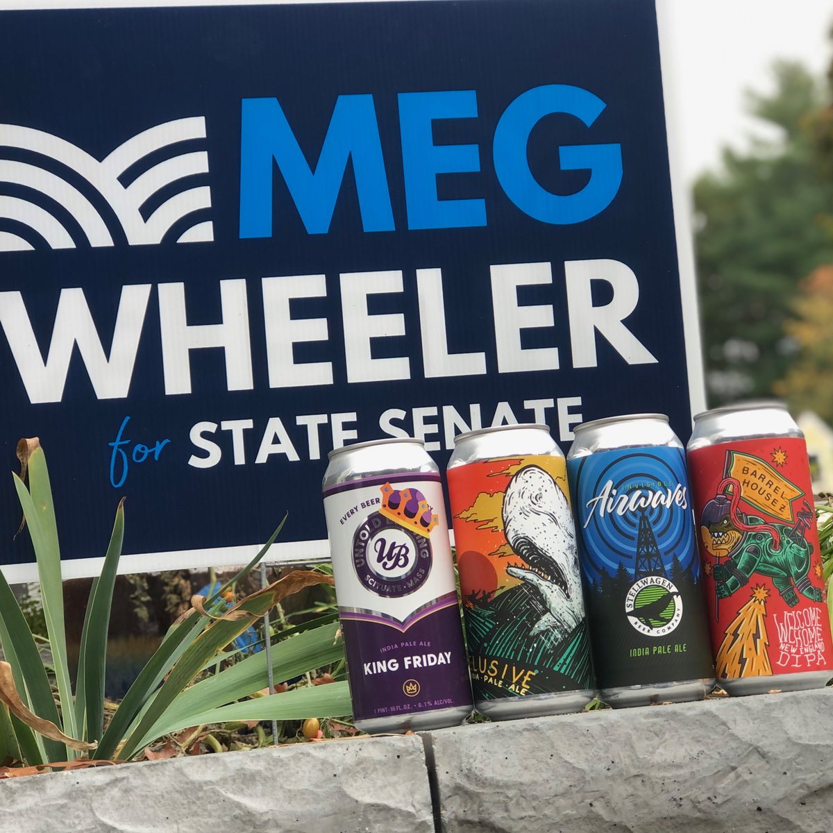 MegSenate's tweet photo. My 2 favorite things - local beer and politics. Join me at 7:30pm TONIGHT for a special edition of "Andy Drinks a Beer" with local beer enthusiast Andy Ayer. 

#mapoli @untoldbrewing @stellwagenbeer @Vitaminseabrew @BarrelHouseZ 

https://t.co/Bkm3IOAYAb https://t.co/KDZEBSQjib