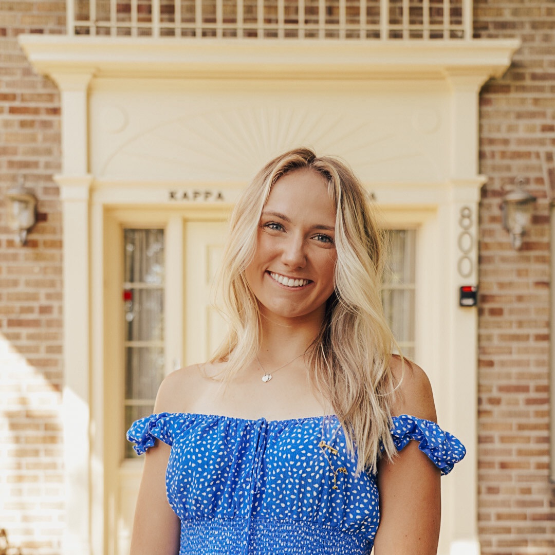 .<a href="/MurrowCollege/">Murrow College WSU</a> student Jaclyn Seifert is this week's #StudentSpotlight! Jaclyn is a junior from Seattle &amp; has kept herself busy <a href="/WSUPullman/">WSU Pullman</a>, from being chapter president of her sorority, to writing for <a href="/DailyEvergreen/">The Daily Evergreen</a>. Learn more ➡️facebook.com/WSUPullman/pos… #GoCougs