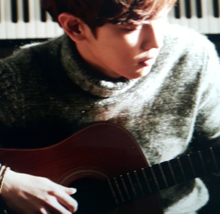 MTzzz9's tweet photo. We love you
We always support you
#chanyeolbestboy
#ChanyeolRapper
#ChanyeolVocalist
#ChanyeolToben
#CHANYEOLPRODUCER
#ChanyeolNNG
#ChanyeolVisual
#ChanyeolTalented
#Chanyeol1BillionViews
#ChanyeolNothin'
#ChanyeolModel
#ChanyeolNacific
#EXO
#SMprotectChnayeol https://t.co/SPBxo1SYDp