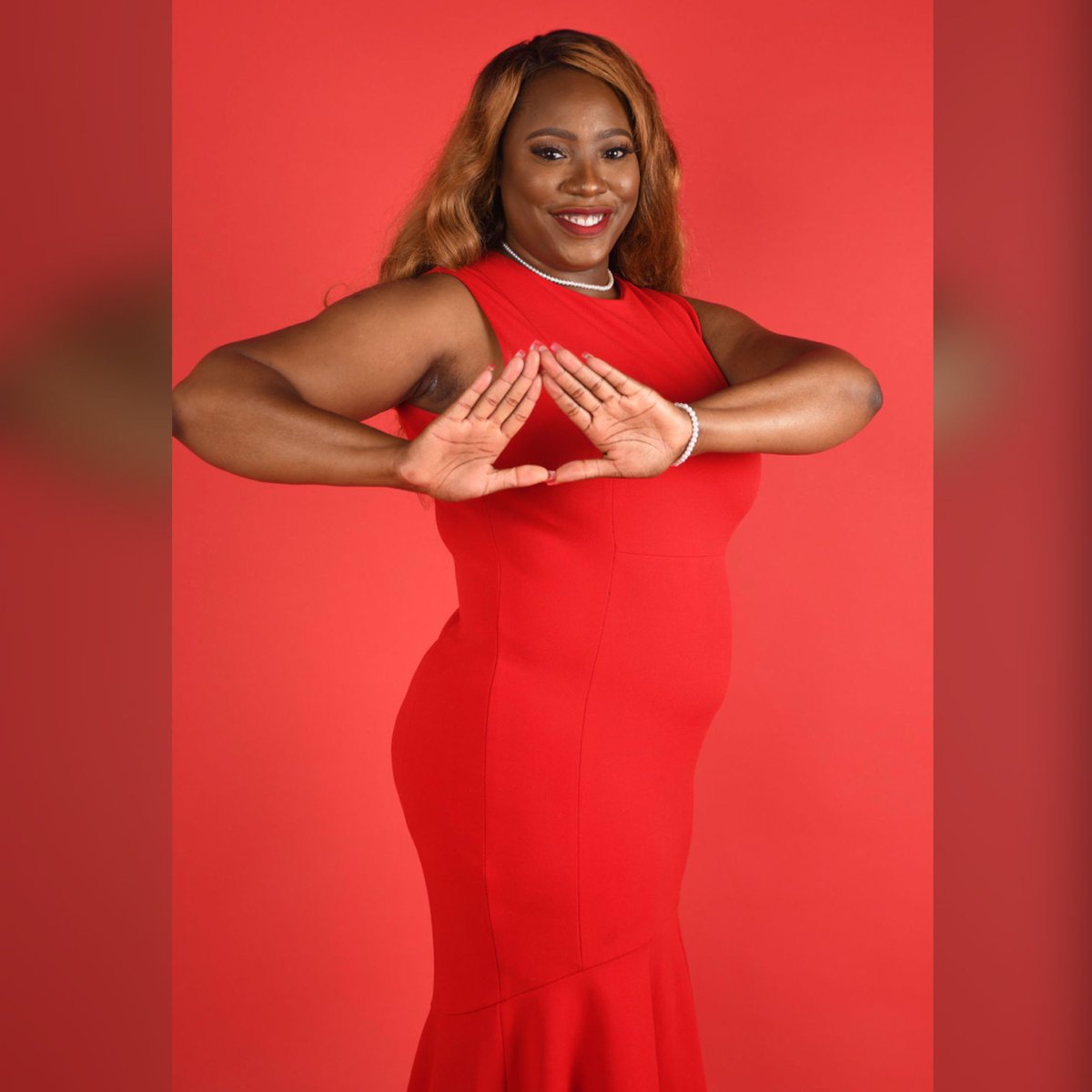 LadiiLongLegs's tweet photo. How bout I shake the room? It’s amazing what you can accomplish with that LASER FOCUS! Welcome the newest member of Delta Sigma Theta Sorority, Incorporated! Thank you God for this beautiful opportunity. 

#74 Laser Focus
#81DOF 
#AOML 
#DST
#DACmade https://t.co/8eiZbBa6cW