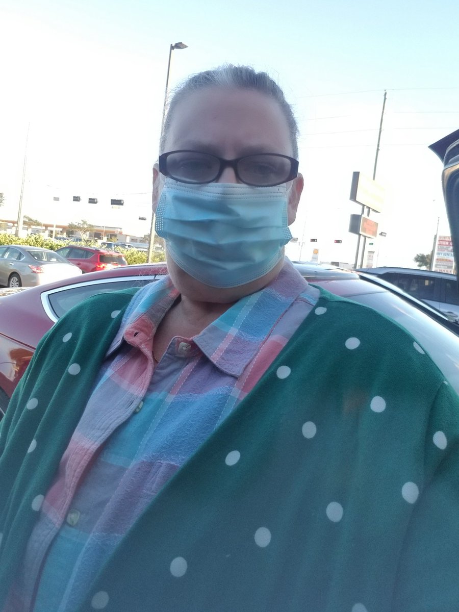 Drugs are out of pattern! It was a bit chilly for plaid alone, had to add some polka dots brr...<a href="/PrincipalPaz/">Dr. David Paz</a> <a href="/MCJHGators/">Mayde Creek JH</a> #maydeusproud