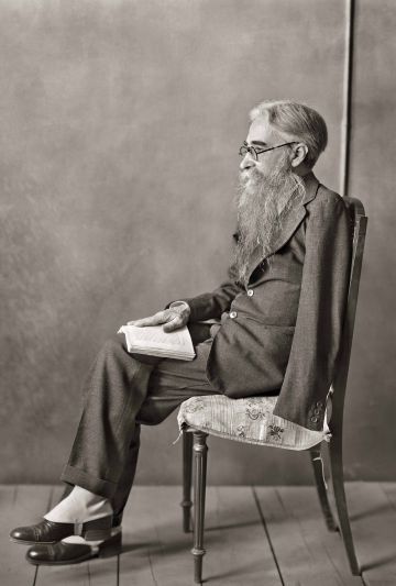literlandweb1's tweet photo. «Lo mismo da triunfar que hacer gloriosa la derrota», escribió Valle Inclán en "Sonata de estío".
#ValleInclán #BOTD 1866 https://t.co/PVodP5Nj48