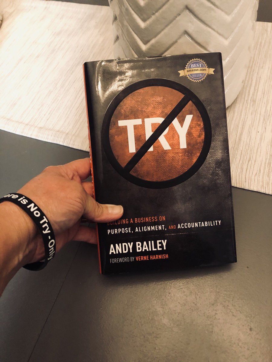 kelley_fowler5's tweet image. Great week of learning with @SmartBank leadership team! Thanks to  @Petra_Coach for having a positive impact on us and inspiring us to improve! #NoTry #ScalingUp #SMBK