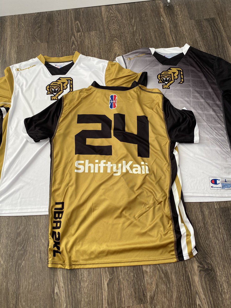 Legend💫 tweet media