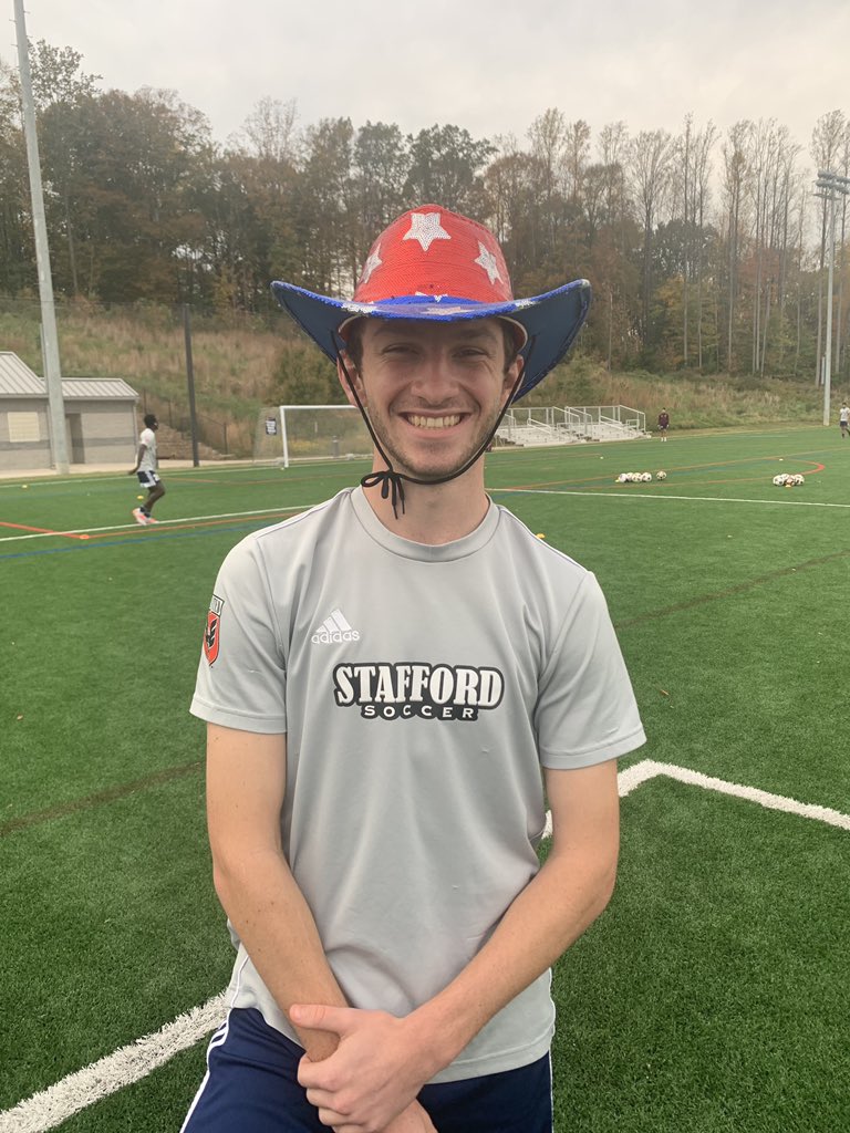 SamWiler's tweet photo. Western Wednesday with the traveling cowgirl hat! @mvhsclassof2k21 🐎🤠 https://t.co/Ufm9zDE5UA
