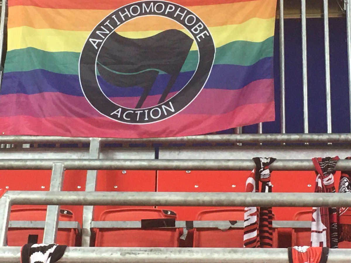 Part of what makes #soccer the beautiful game <a href="/RedBullArena/">chopper</a> <a href="/RBA_SouthWard/">South Ward</a>