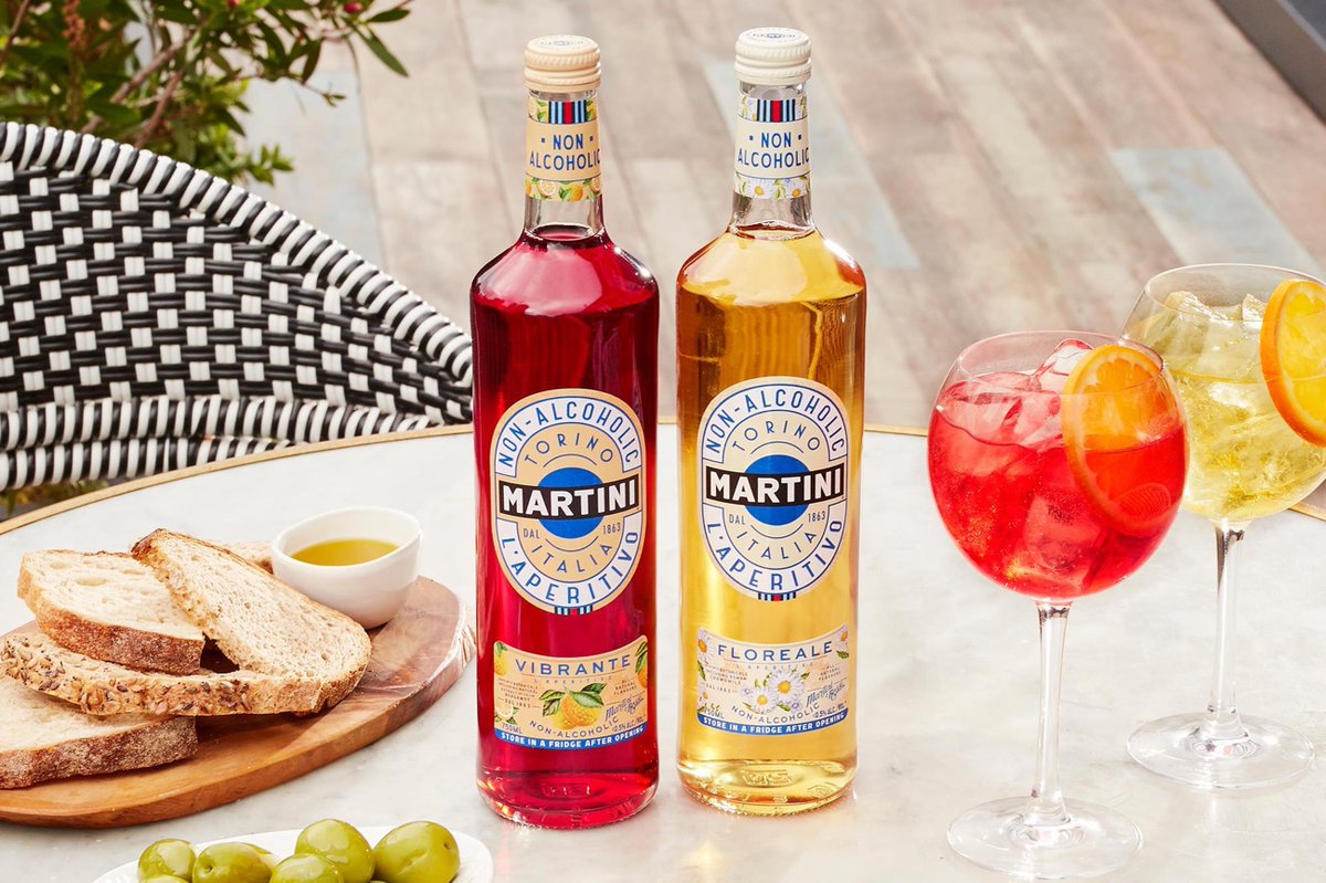 La emblemática firma italiana Martini recoge toda su esencia en dos nuevos aperitivos sin alcohol, Floreale (#manzanilla) y Vibrante (#bergamota) https://t.co/5aUzMsferV #aperitivo #vermú #vermouth #vermut #bebidas #sinalcohol https://t.co/yiazaMQb9P