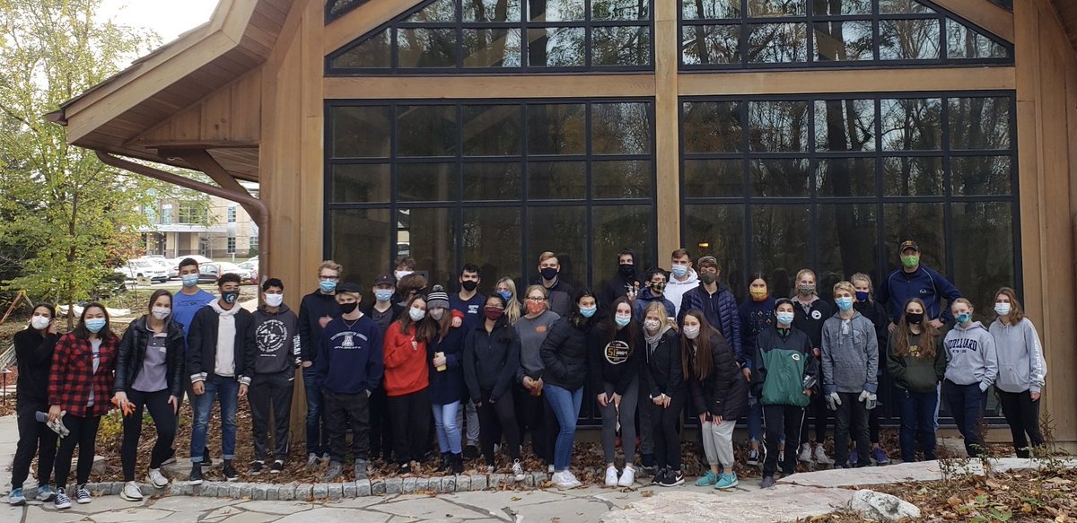 FPSDistrictWI's tweet photo. Great work! RT @franklingain: ECO Crew out in full force at the Conservancy for Healing & Heritage for an impressive land stewardship initiative. π³πΏπ² @FranklinSabers @franklinlorax @FPSDistrictWI #PrideFPS https://t.co/Bu1UuzCxip
