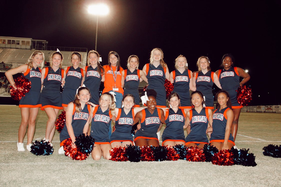 carolin03323698's tweet photo. i miss ftball season:( https://t.co/vjkv05lEHh