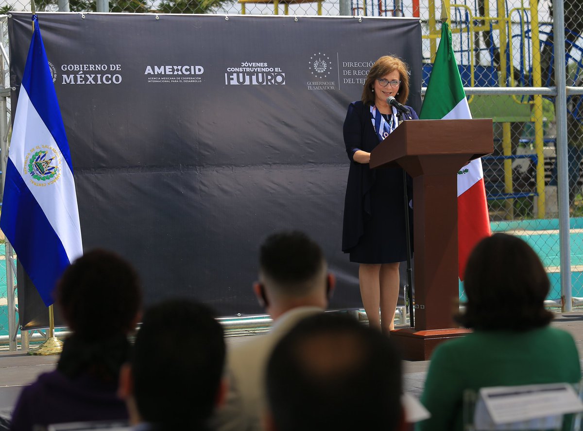 Participamos en el lanzamiento de la Primera Fase del Programa “Jóvenes Construyendo el Futuro”, iniciativa que forma parte del Plan de Desarrollo Integral respaldado por el Gobierno de México, a través de la <a href="/AMEXCID/">AMEXCID</a>.

Ampliamos:
bit.ly/RREESV102820_1