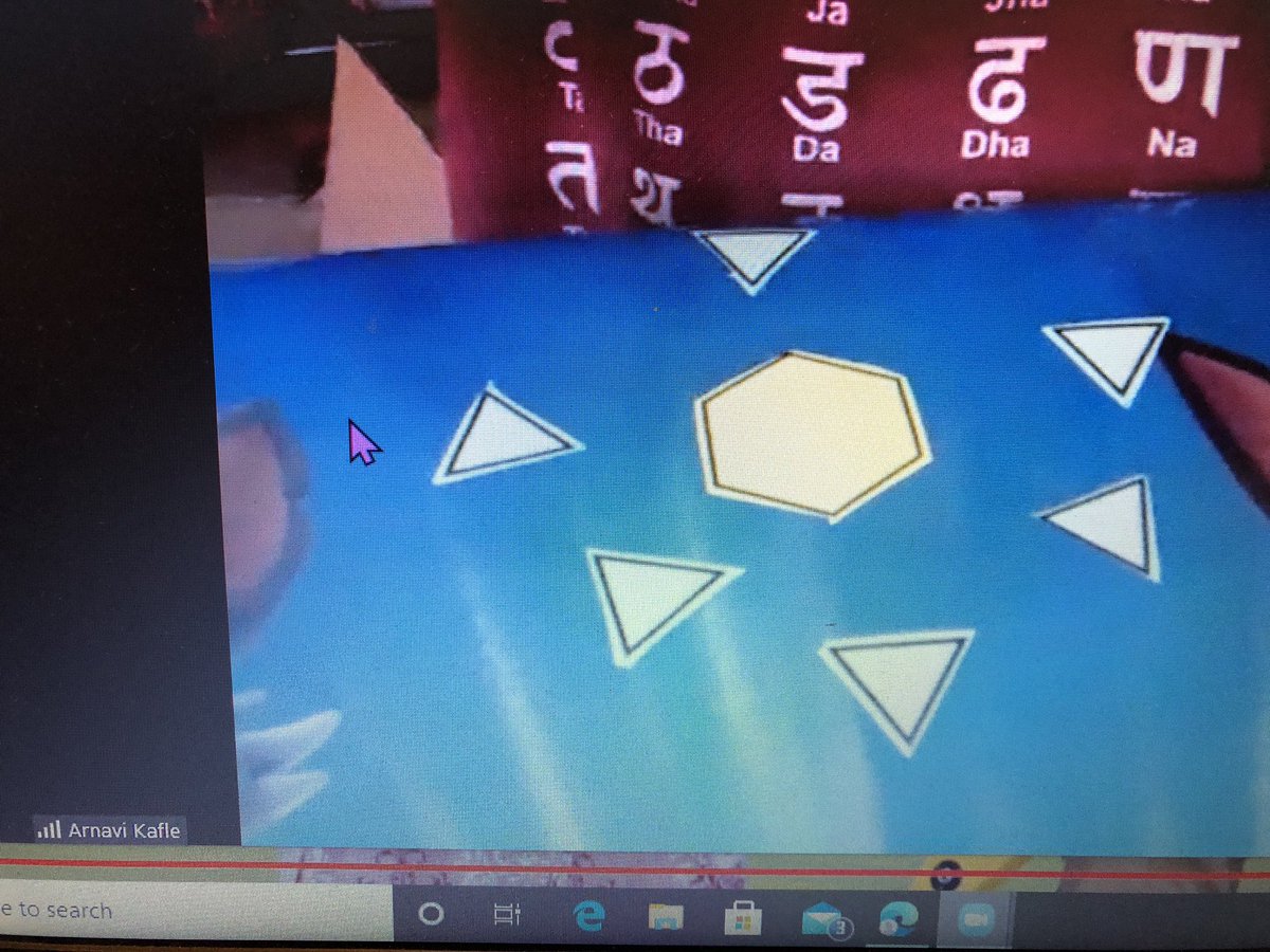 MrsKausch's tweet photo. Using pattern blocks to make the peddler from Caps for Sale, flowers and the sun. Love seeing math integrated into art and literacy. https://t.co/ZQyqjHLVsT
