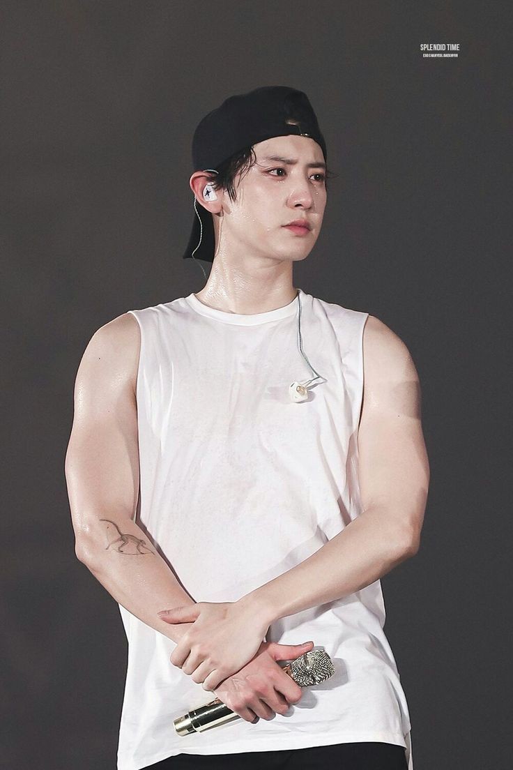 Ninibear143's tweet photo. Kebo iri ae, biasa orang ganteng, multitalen, banyak iri, sirik, mungkin yang buat berita dia ngefans tapi dia gengsi mau ngungkapin 😂
Kalau lewat tolong di retweet yah✨CHANYEOL BEST BOY
CHANYEOL EXO, PRADA, RAPPER, NNG, VOCAL, NACIFIC, TINGGI,GITARIS,DRUMMER,NOTHIN', SSFW ❤️ https://t.co/oWzkNbU0Du