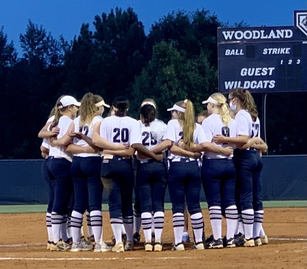 WHS_WildcatBSB's tweet photo. Unbelievable season for @WHSfastpitch. Not the ending they wanted, but this group persevered through uncertainty and adversity with more character and class than anyone could imagine; all while winning 25 games and just missing a trip to the semifinals. A lot to be proud of. https://t.co/jdh3CysceX