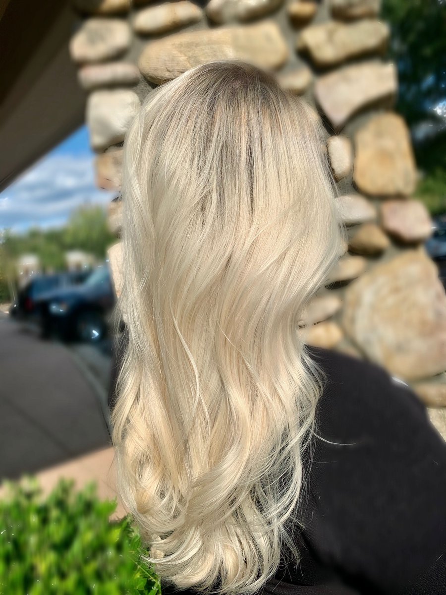 Another beautiful #blondecolor to crush on. 😍  Sher painted with <a href="/GoldwellUS/">GoldwellUS</a> &amp; styled with <a href="/oribe/">Oribe Hair Care</a>✨
.
.
#oribeobsessed #whiteblondehair #goldwellus #goldwellapprovedus #goldwellcolorance #oribe #goldwellblonde #raleighblonde #haircrushwednesday #wcw2020