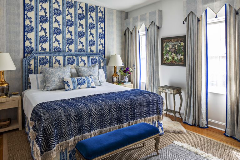 We’re peeking inside the home of the original Grandmillennial today: Eliza Crater Harris! The great-granddaughter and managing director of @sisterparishdesign opened her Chelsea apartment to <a href="/housebeautiful/">House Beautiful</a>, and it will make any #grandmillennial swoon. theglampad.com/2020/10/eliza-…