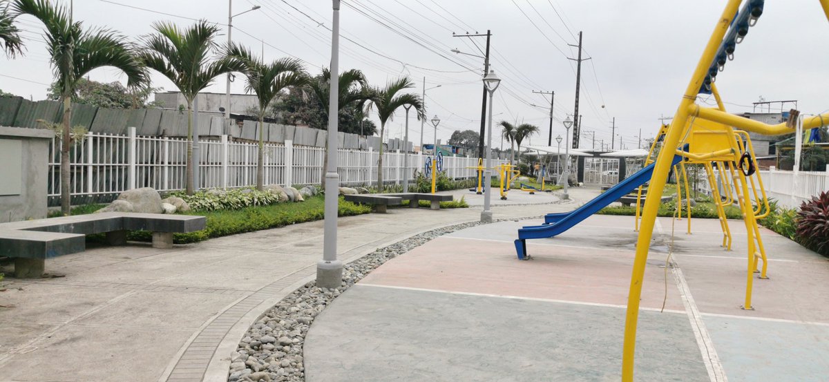 alcaldiabbhy's tweet photo. La obra del nuevo parque lineal de la Cdla. #4DeMayo avanza con celeridad. El alcalde @DrCarlosGerman1 durante un recorrido, recalcó el trabajo entre #AlcaldíaDeBabahoyo, #LaCuria y la ciudadanía; el parque estaría entregado a finales de Noviembre del 2020.
#BabahoyoNoSeDetiene https://t.co/PdFJdjPXt2