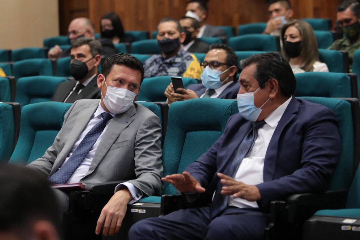 JJJimenezY's tweet photo. Satisfecho de haber concluido el Diplomado en Seguridad y Defensa Nacional impartido en el @senadomexicano por la Universidad del Ejército y Fuerza Aérea y el Colegio de Defensa Nacional https://t.co/iGTCTUUrjm