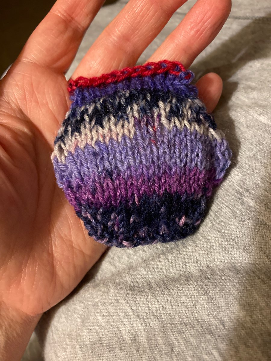 acnhAcornIsle's tweet photo. #194 #hexipuff #knitting https://t.co/5KMx0X8tPY