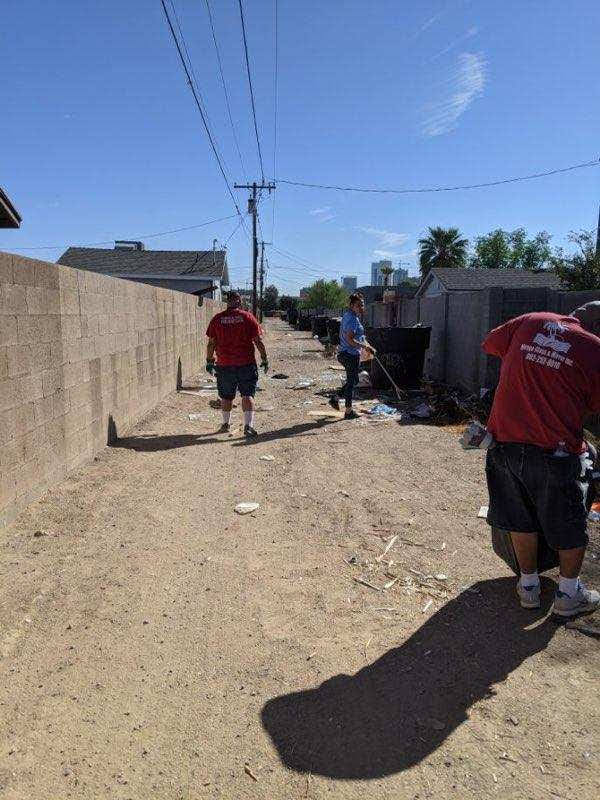 phxmission's tweet photo. Serving our surrounding community is a value at @phxmission. We were honored to coordinate and serve at a clean-up day around Capitol School at 17th Avenue and VanBuren with the help of @CinthiaForPhx, @LukeAFB, and the Oakland Neighborhood Alliance! https://t.co/BgVOhQnz6z