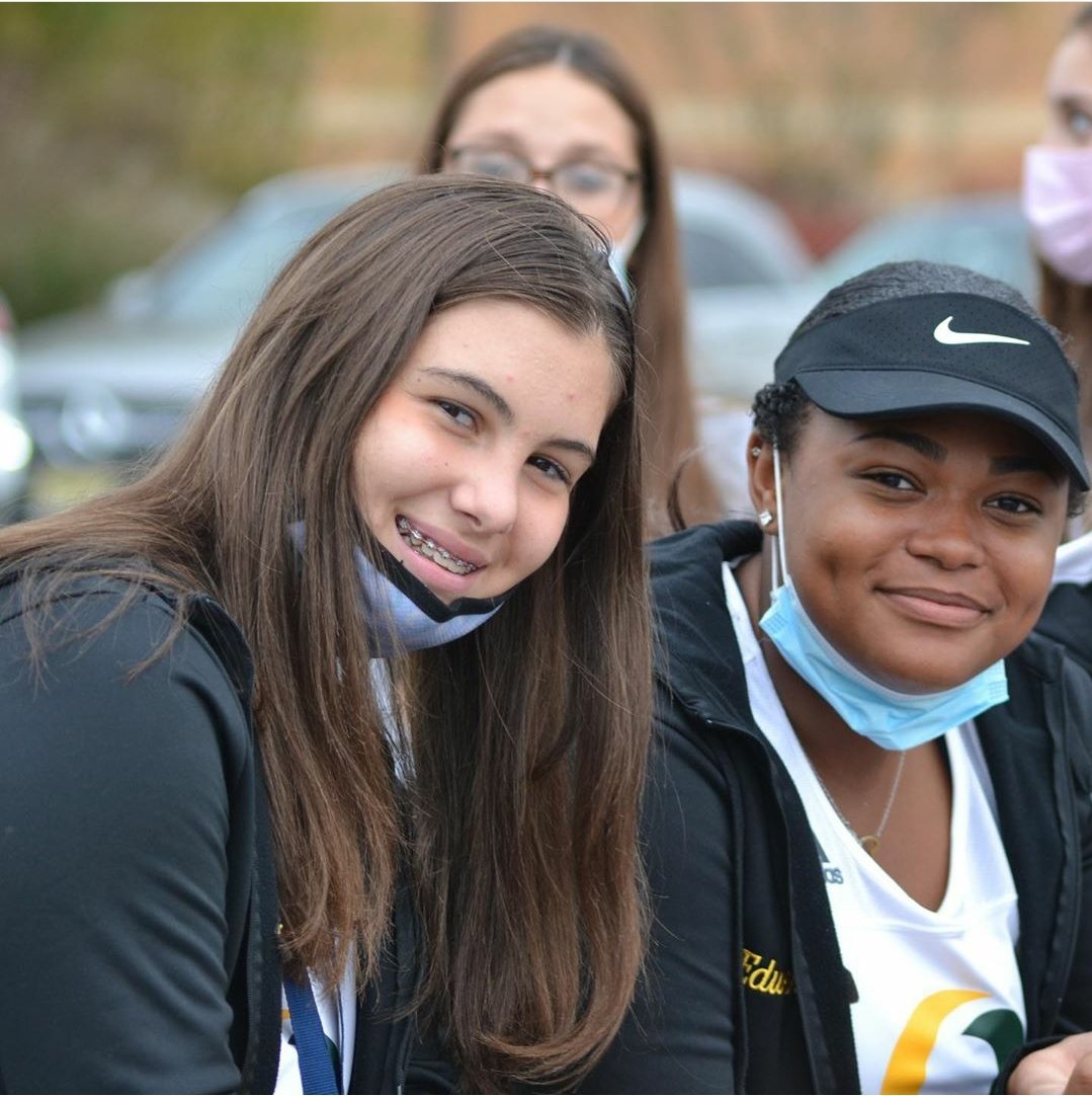 OLMA_NJ's tweet photo. @OLMAathletics Tennis defeated Paul VI today, 4-1, and will now move on to the finals in their bracket of the NJSIAA tournament! Outstanding! #sisterhood #olmatennis #olmaathletics https://t.co/B8qUsoL4Aq