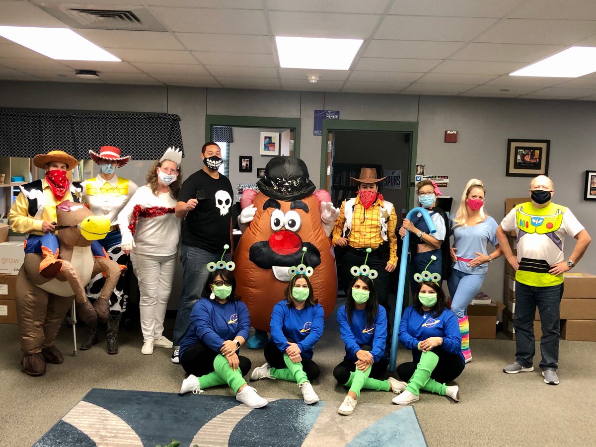 Making the best of the day.. with WaCkY WeDnEsDaY #toystory https://t.co/Ce7TvvG1Tf