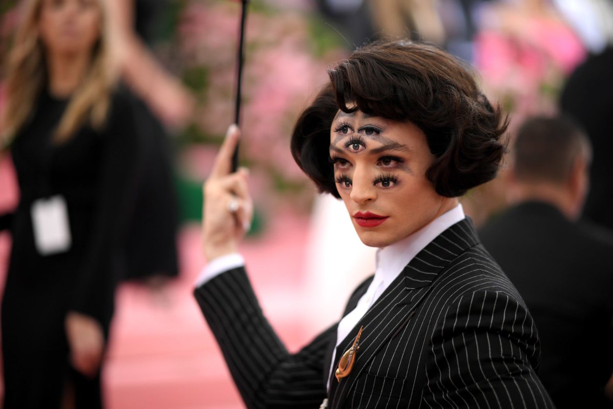 leexc_'s tweet photo. I think if they ever redid The Rocky Horror Picture Show film, Ezra Miller would be the best choice for Frank N Furter, like can we just... https://t.co/jDluWOywvG