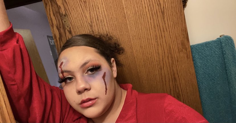 someone suggested being a dead bratz doll so I thought I’d try to see how I’d do it lmao. Now to just find an outfit😭 lowkey thinking of not doing bratz just cause I wanna find a way to wear that lingerie top in the pics😬 excuse the random fits (not what imma wear)😂 https://t.co/O7VIFtQIOl