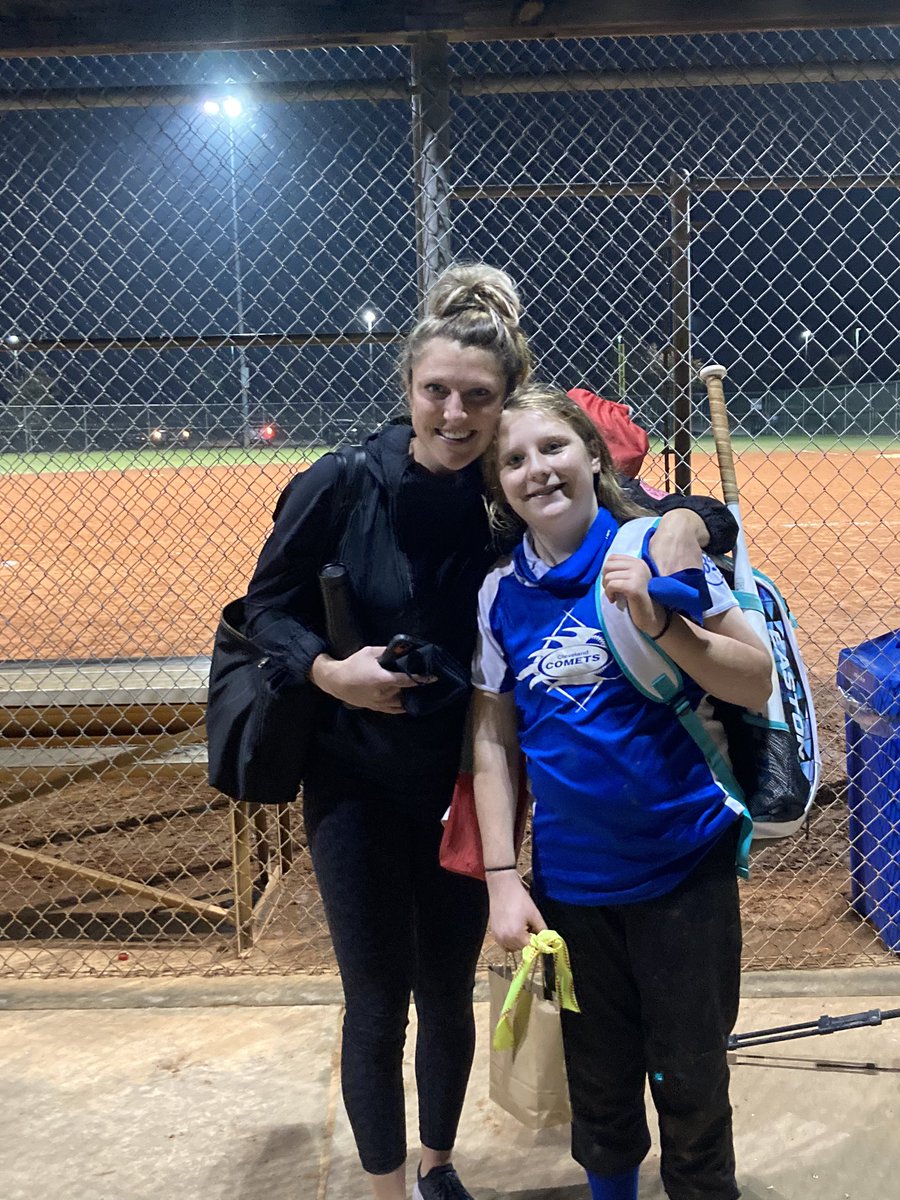 emilycrumedeitz's tweet photo. The Comets finished Fall Ball at 6-1-1! Eliannah walked twice in her ABs tonight & @KarlieSmith_17 was there so she was locked in at third and right! She had a great time & is ready to get back to work with her coach for spring ball! @OCHSAPdeitz would be proud! #deitzstrong https://t.co/5p4Zmzg03H