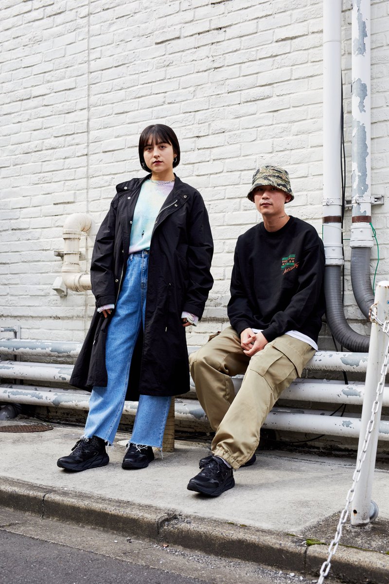 hoka one one triple black