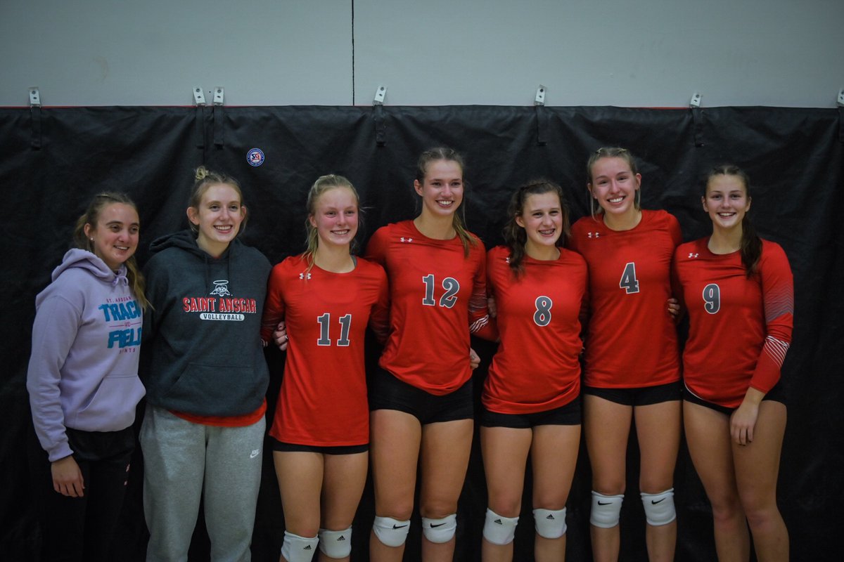 ejnewspaper's tweet photo. “I wouldn’t trade [this season] for anything... even with the masks — we would have been happy to play in full-hazmat suits if it meant we got to play together.” - Blayne Koster

Saints’ season comes to a close in regional finals. Heckuva run, girls!! 🏐👼 https://t.co/l4XZV1OYkr