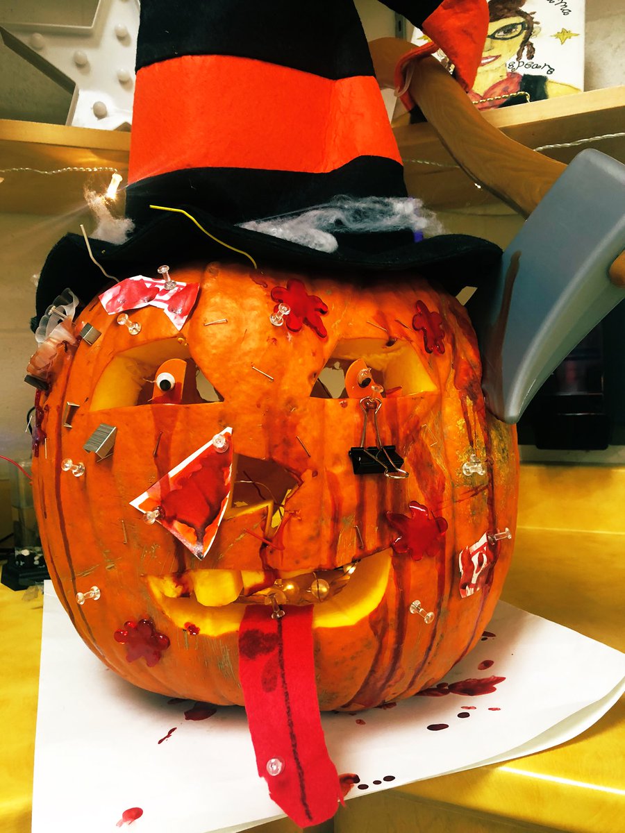 sierraladeroute's tweet photo. Halloween 🎃 is around the corner! Time for some pumpkin carving and decorating! We decided on A two faced pumpkin man...careful he may stab you in the back! Muahahaha! #halloweenmischeif #trickortreat #pumpkinhead #ghoulsrule #hauntedclass @StAnneOCSB @OttCatholicSB https://t.co/XzPHcxNvIE
